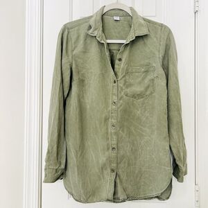 Old Navy Green 100% Tencel Lyocell Super Soft Button Down Blouse Size Medium
